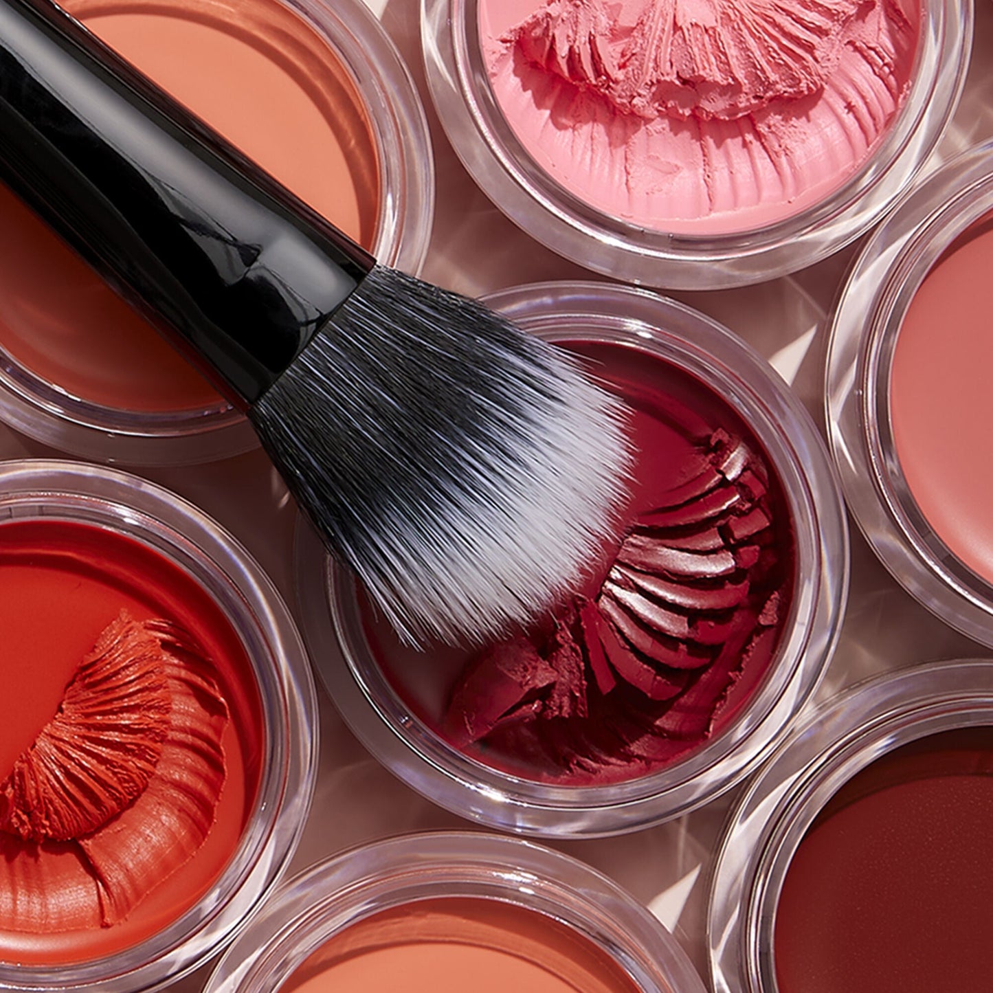 putty-blush-brush-u2 011321_PuttyBlush-Brush_V2_COMP_Final_IGF2.jpg