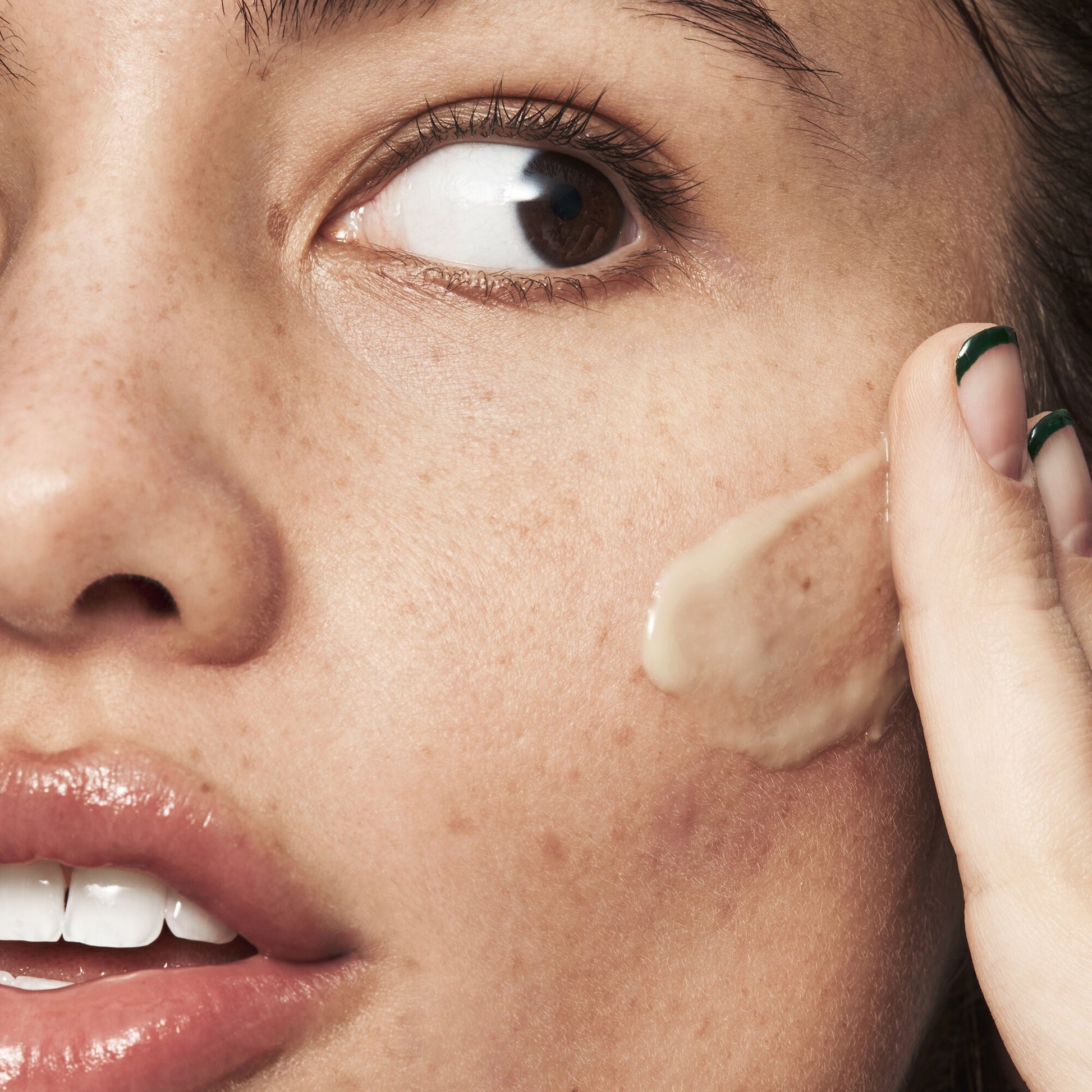 blemish-breakthrough-acne-calming-water-cream-g7 021522_Isabella_Acne_After_0462_FINAL_IGF_9e5f70b6-f47c-4bf3-9a7f-a9f223867f61.jpg