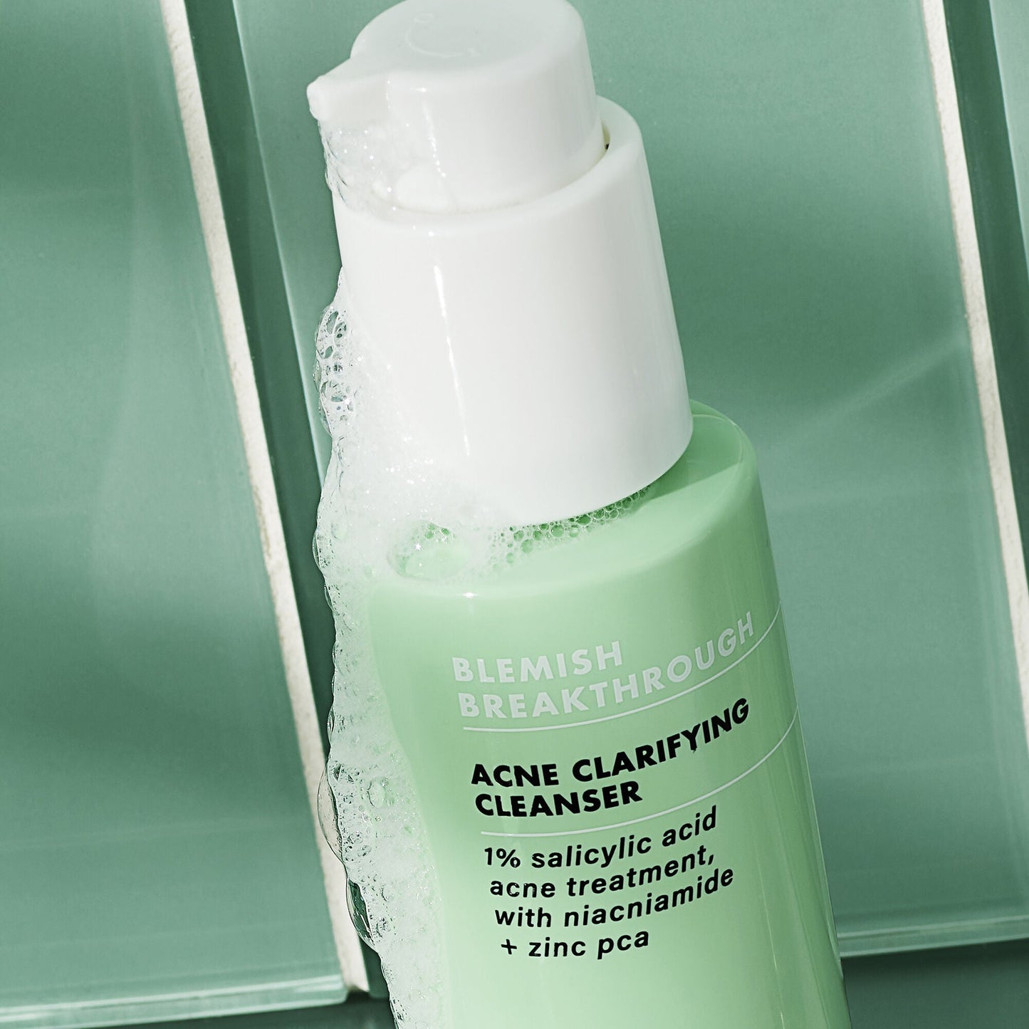 blemish-breakthrough-acne-calming-water-cream-mini-q2 02_021622_SL_BT_Cleanser_Back_Lighter_0129_FStack_FINAL_IGF_V2.jpg