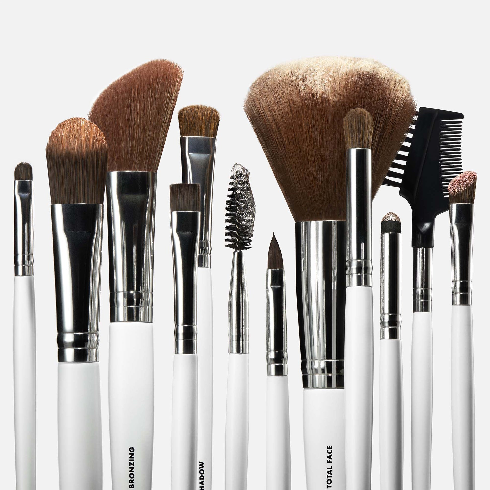 professional-set-of-12-makeup-brushes-a5 040523_SL_12PieceBrushKit_0001_FocusStack01_FINAL_RGB_IGF.jpg