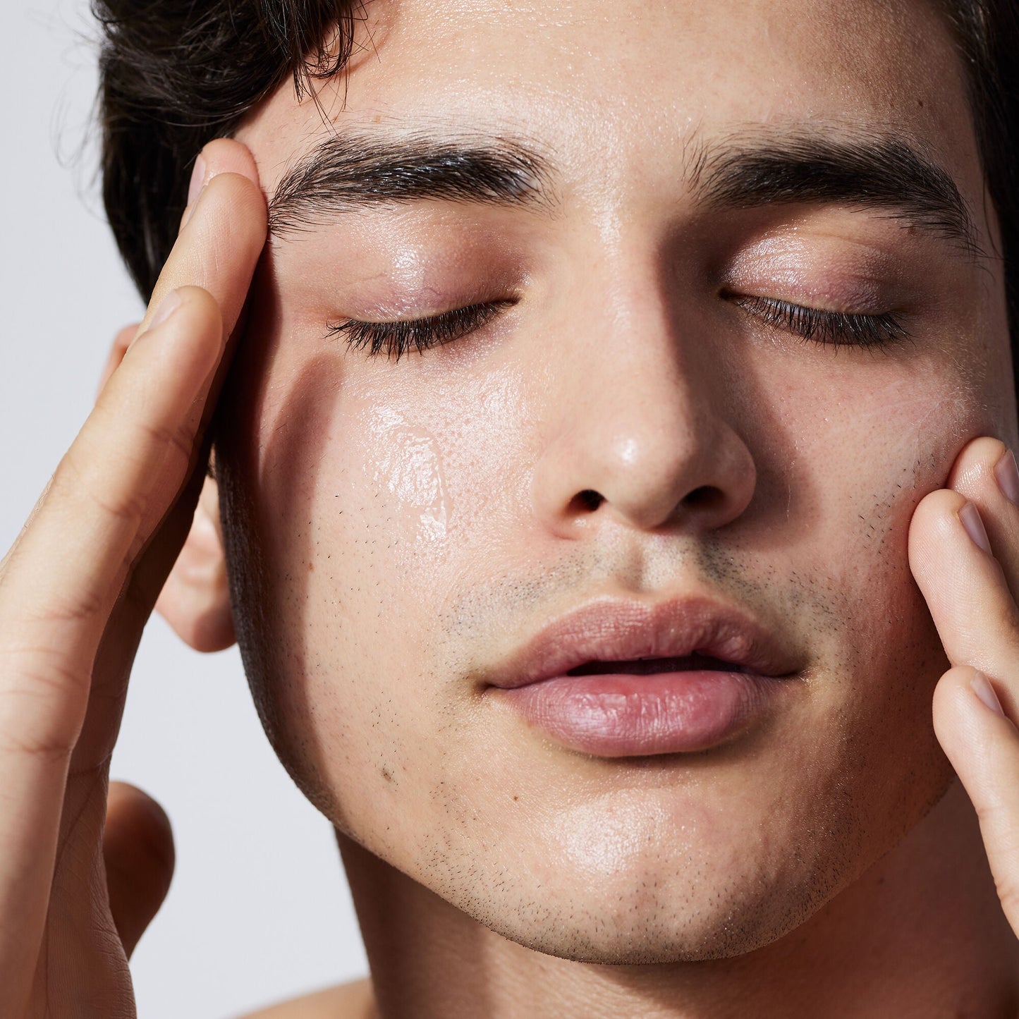 pure-skin-cleanser-y1 040822_Model_Pure-Cleanser_017_RT1-V1_V1_IGF.jpg