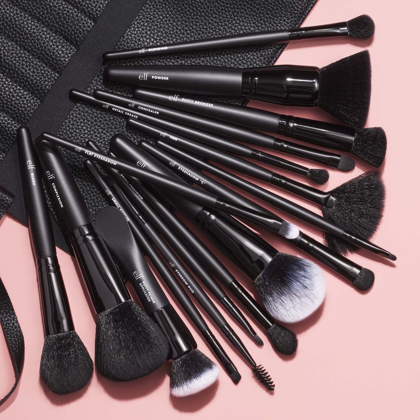 17-piece-ultimate-makeup-brush-set-and-travel-roll-u2 042423_UltBrushSet_V1_Main-2_IGF.jpg