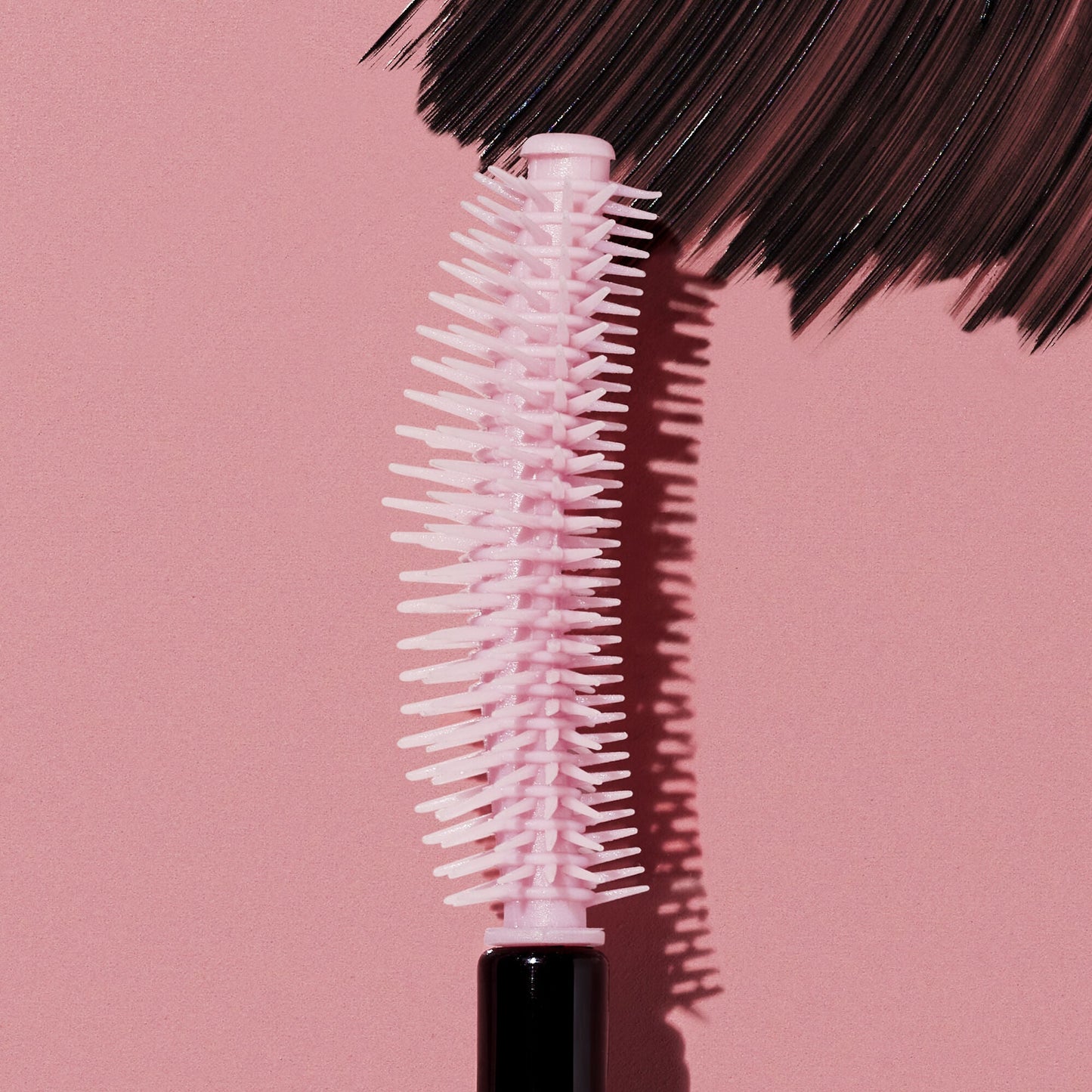 lash-n-roll-mascara-n2 053122_SL_LashNRollWand_RGB_IGF.jpg