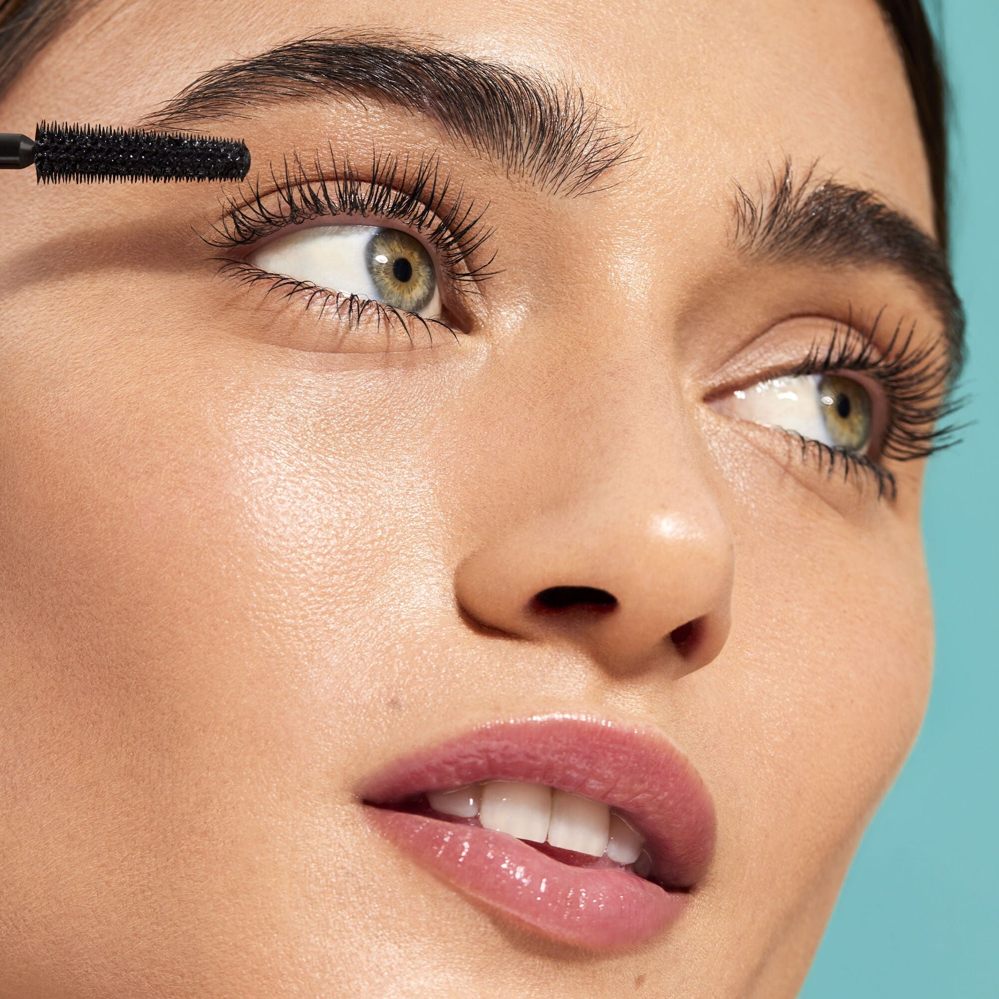 lash-xtndr-mascara-c6 060623_Lexi_LashXtndr_Look1_093_v4_RGB_IGF.jpg