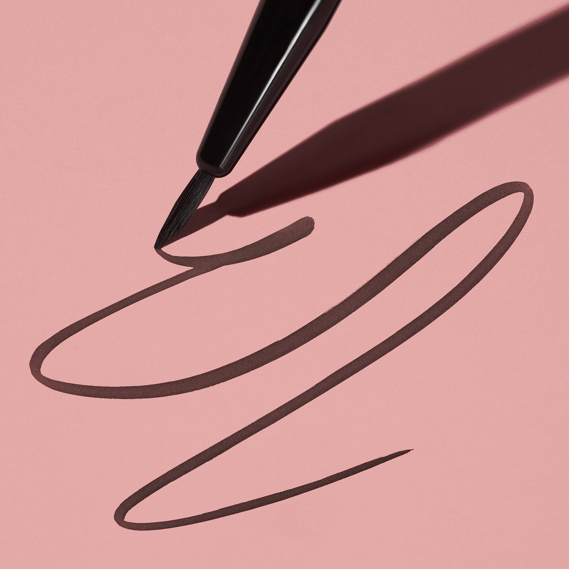 ultra-fine-eyeliner-brush-u8 111124_elf_UltraFine_Brush_0057_MAIN-2-HELICON_358_w2QC_IGF.jpg