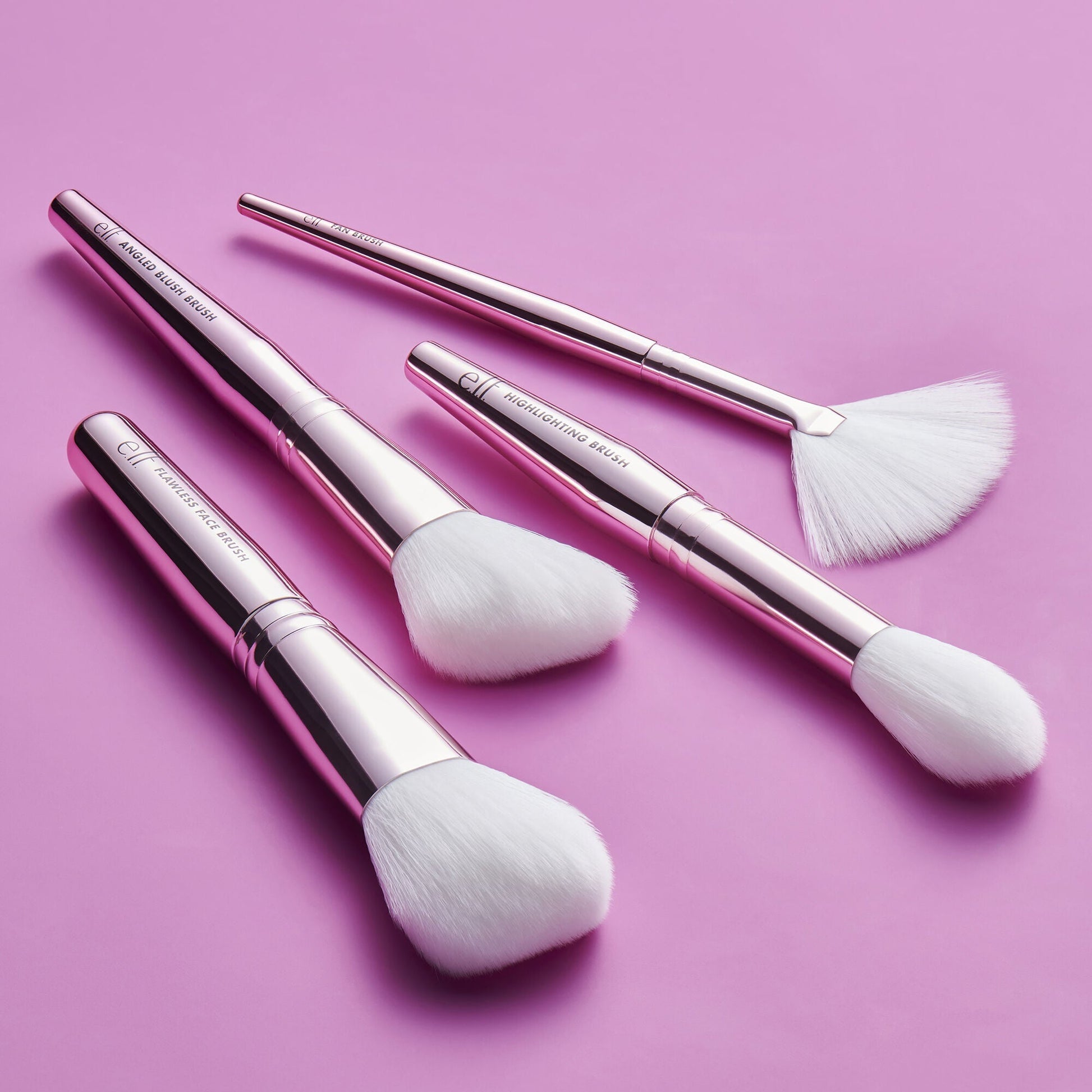 blush-bronzer-and-highlighter-brush-set-h1 12142020_BlushGlow-BrushKit_0027_FocusBracket-MAIN_V2_IGF.jpg