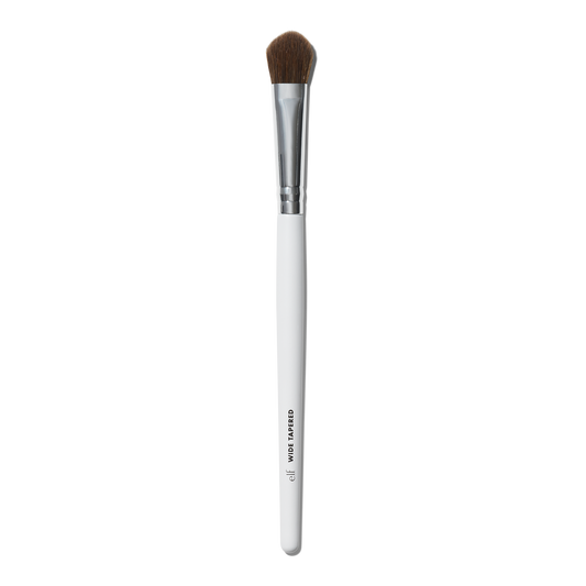 wide-tapered-eyeshadow-brush-v4 21994_OPENA_R.png
