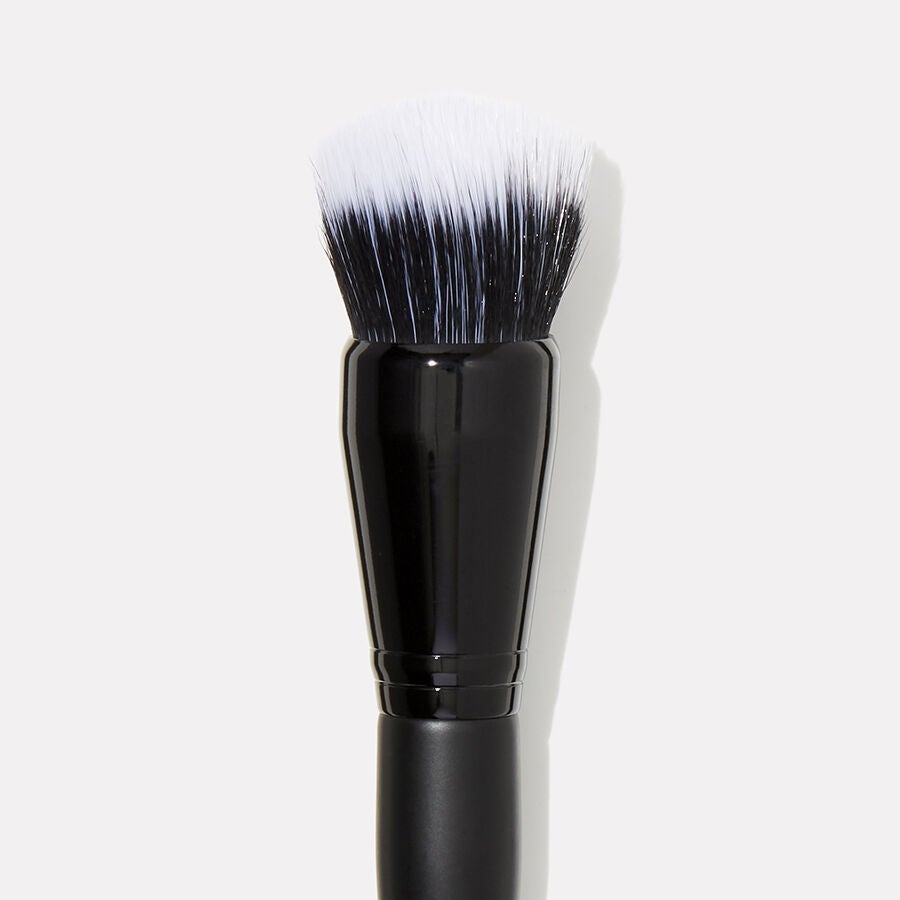 domed-stipple-brush-r7 84050_SelfieReadyStippleBrush_2.jpg