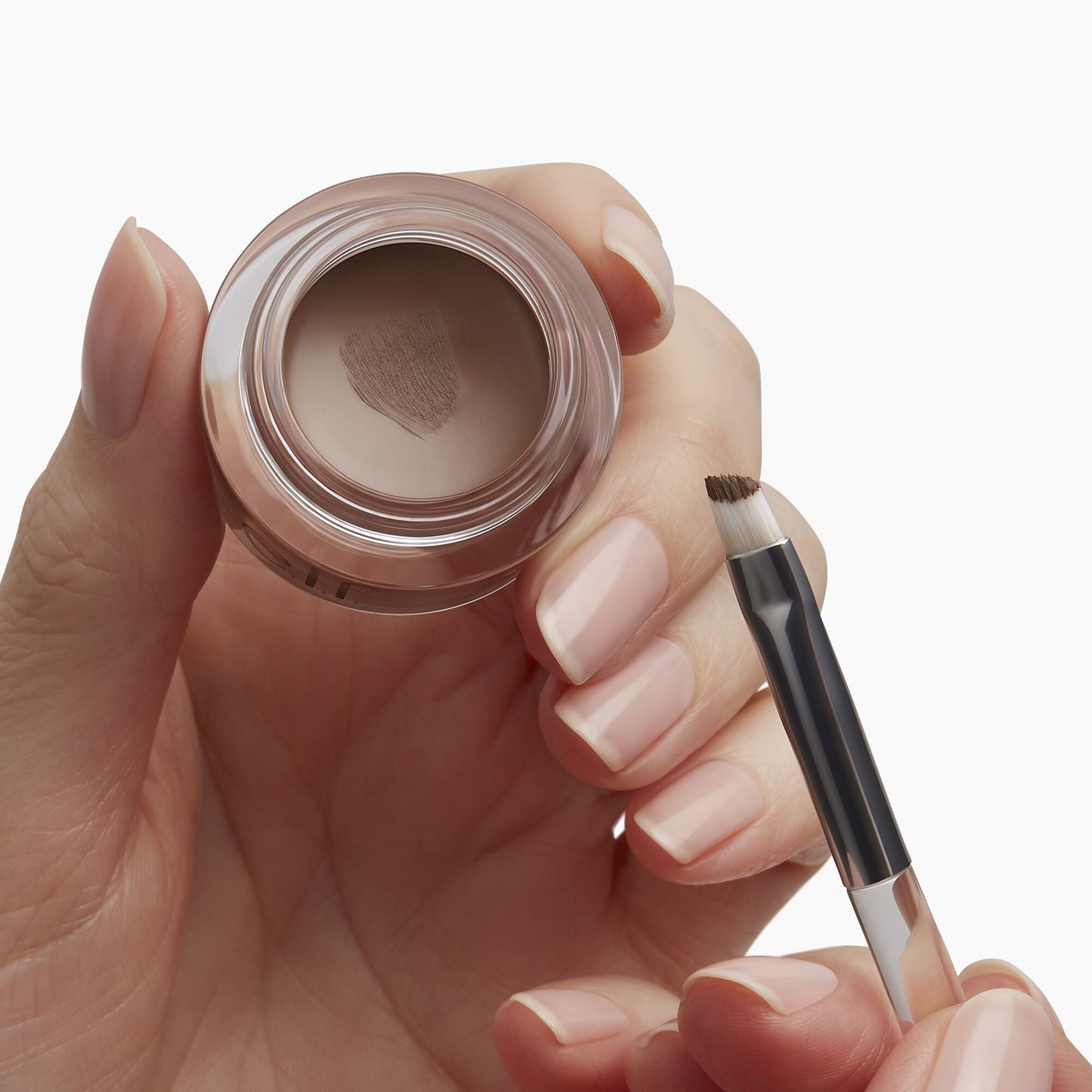 precision-dual-sided-eyebrow-brush-z4 85315_PrecisionDualSidedEyebrowBrush_Model.jpg