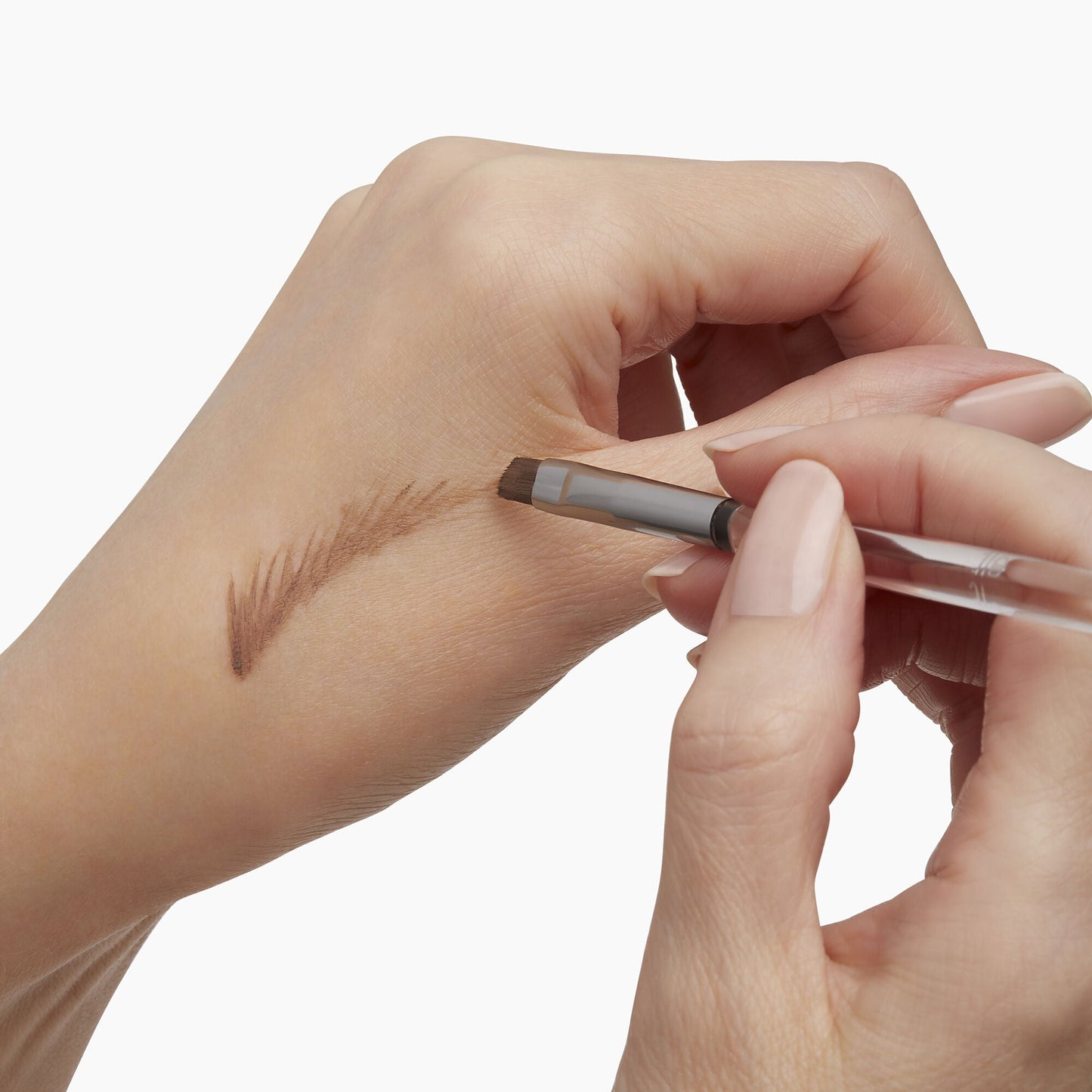 precision-dual-sided-eyebrow-brush-z4 85315_PrecisionDualSidedEyebrowBrush_Model_V2.jpg